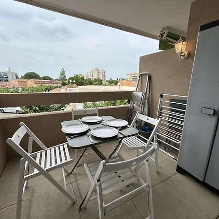 Appt 2 Pieces Avec Piscine Et Parking, Port Camargue - Fr-1-250-310 Appartement *